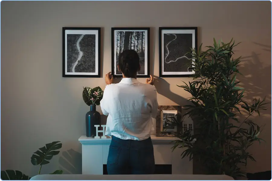 Art & Accessory Curation